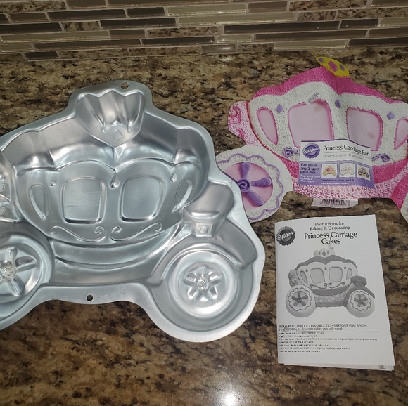 Princess carriage baking pan